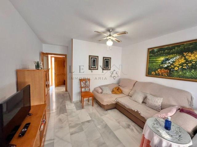 Piso en venta en Huelin con garaje y terraza