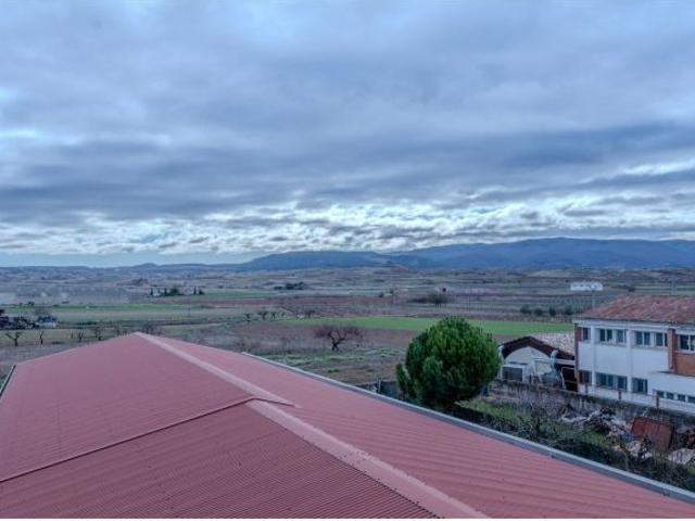 Piso en Venta en Huércanos, La Rioja