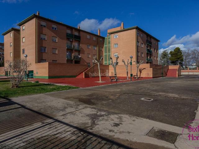 Piso en venta en Huesca, Perpetuo Socorro. Piso de 3 dormitorios en Calle Miguel Fleta. Pisos.