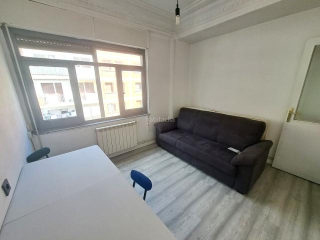 Piso en venta en Haro. Oportunidad de inversión. Haro. Céntrica vivienda ubicada en C Ventilla con ascensor a cota 0 y calefacción individual. Pisos.