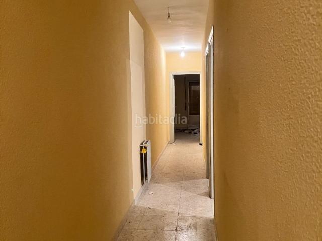 Piso en venta en Herencia. Venta de piso grande frente a la piscina. Pisos.