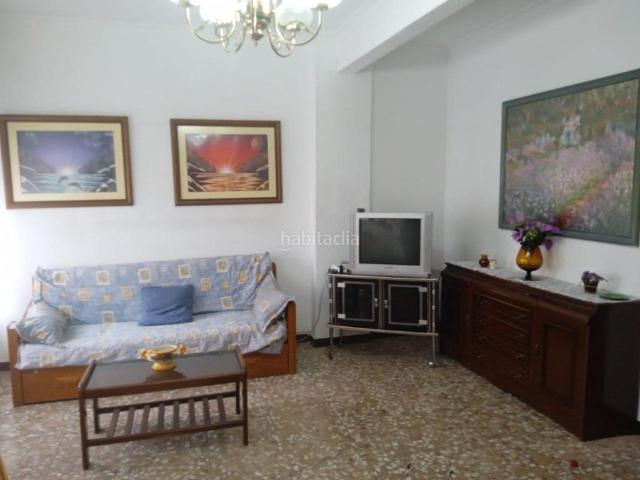 Piso en venta en Hinojosas de Calatrava. REF 25074 VIVIENDA DOBLE CON COCHERA Y TERRAZA en Hinojosas. Pisos Hinojosas de.