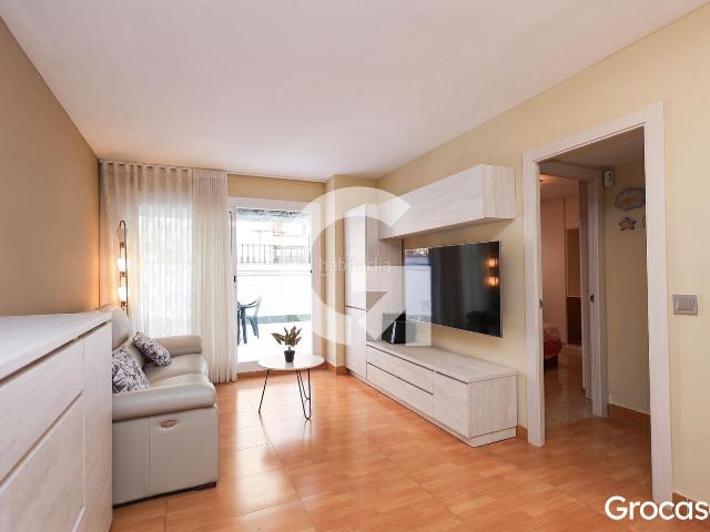 Piso en venta en Hospitalet de Llobregat L´, Collblanc. PISO EN LA MATERNITAT I SANT RAMON, CON ASCENSOR Y TERRAZA. Pisos Hospitalet de Llobregat.