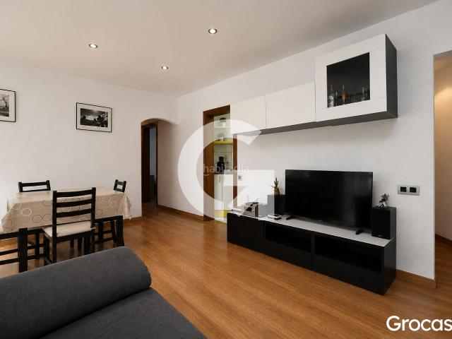 Piso en venta en Hospitalet de Llobregat L´, Collblanc. PISO EXTERIOR CON ASCENSOR PARA ENTRAR A VIVIR. Pisos Hospitalet de Llobregat.