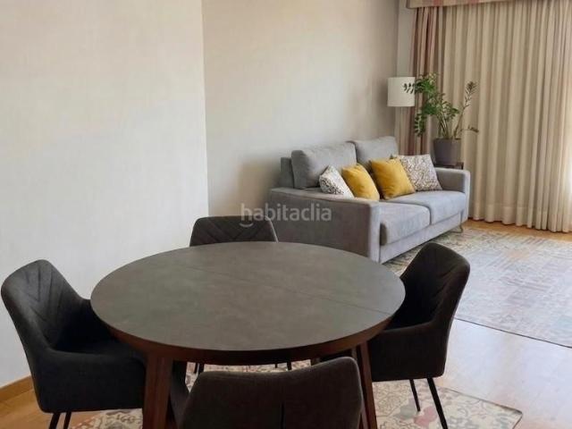 Piso en venta en Hospitalet de Llobregat L´, Centre. ESPECTACULAR PISO CON BALCÓN EN EL CENTRO JUNTO AL AJUNTAMENT. Pisos Hospitalet de Llobregat.