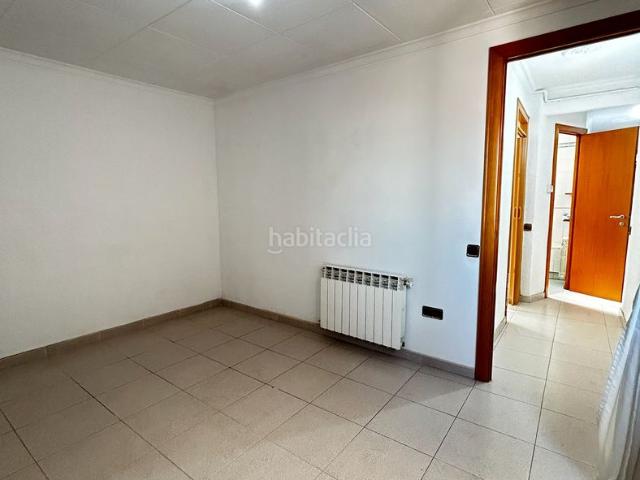 Piso en venta en Hospitalet de Llobregat L´, Centre. Ubicación irrepetible en la Plaça de lAjuntament!. Pisos Hospitalet de Llobregat.