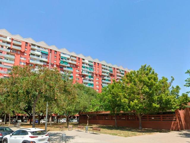 Piso en venta en Hospitalet de Llobregat L´, Bellvitge. Edificio los porches. Pisos Hospitalet de Llobregat.