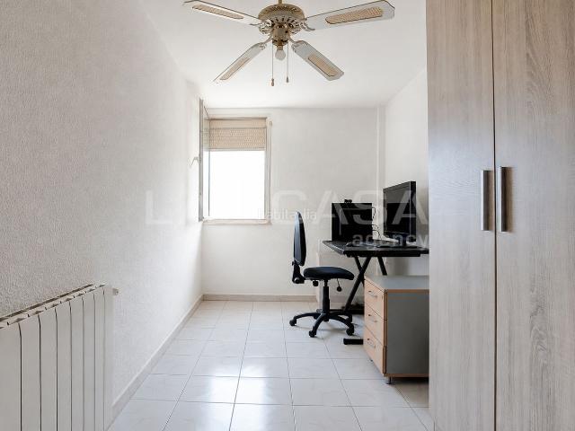 Piso en venta en Hospitalet de Llobregat L´, Bellvitge. GRAN OPORTUNIDAD EN INMEJORABLE ZONA!. Pisos Hospitalet de Llobregat.