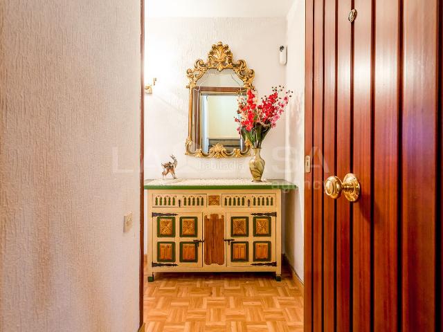 Piso en venta en Hospitalet de Llobregat L´, Bellvitge. PISO A LA VENTA En Avinguda Mare de Déu de Bellvitge, L'Hospitalet de Llobregat, Barcelona. Pisos Hospitalet de Llobregat.