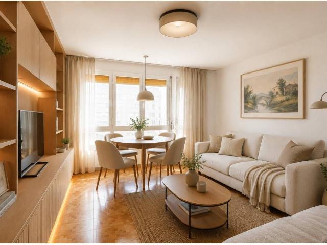 Piso en venta en Hospitalet de Llobregat L´, Bellvitge. PISO ALTO CON VISTAS DESPEJADAS. Pisos Hospitalet de Llobregat.