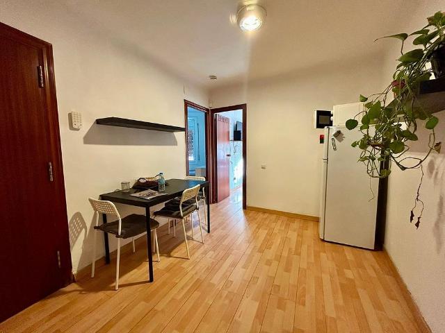 Piso en venta en Hospitalet de Llobregat, L´, de 32 m² 2 habitaciones por 139.000