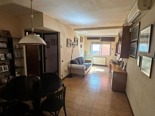 Piso en venta en Hospitalet de Llobregat, L´, de 41 m² 2 habitaciones por 140.000