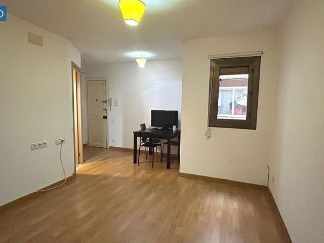 Piso en venta en Hospitalet de Llobregat, L´, de 45 m² 2 habitaciones por 150.000