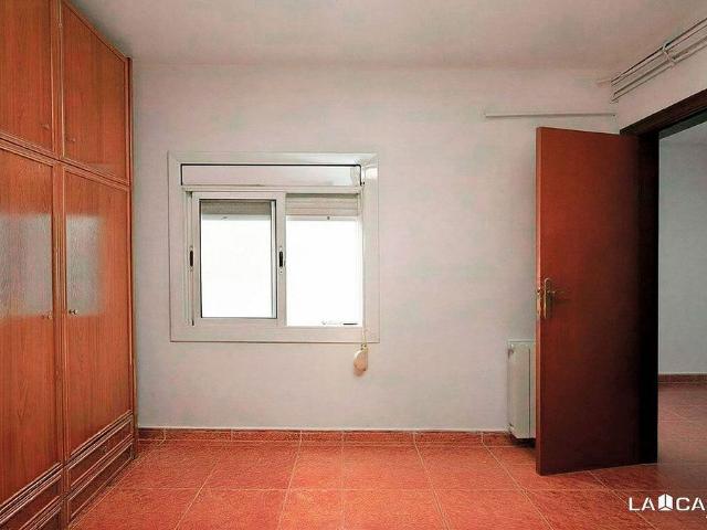 Piso en venta en Hospitalet de Llobregat, L´, de 45 m² 3 habitaciones por 235.000