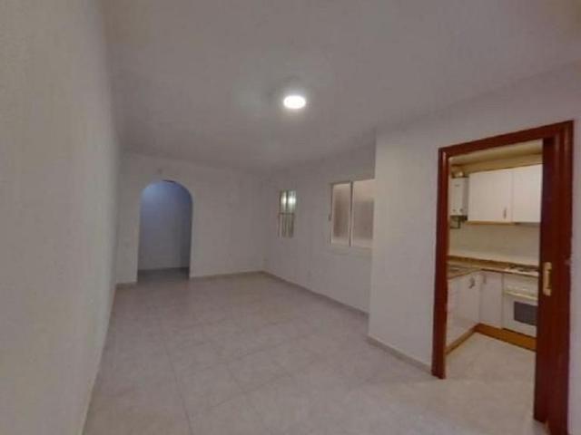 Piso en venta en Hospitalet de Llobregat, L´, de 40 m² 2 habitaciones por 123.000