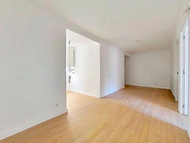 Piso en venta en Hospitalet de Llobregat, L´, de 48 m² 2 habitaciones por 149.000