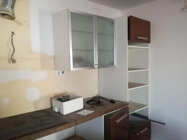 Piso en venta en Hospitalet de Llobregat, L´, de 49 m² 3 habitaciones por 90.200