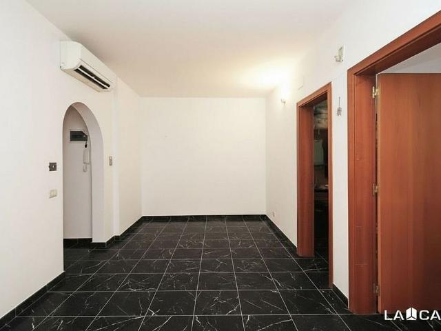 Piso en venta en Hospitalet de Llobregat, L´, de 50 m² 2 habitaciones por 310.000