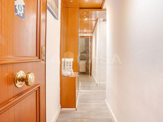 Piso en venta en Hospitalet de Llobregat, L´, de 50 m² 3 habitaciones por 159.000