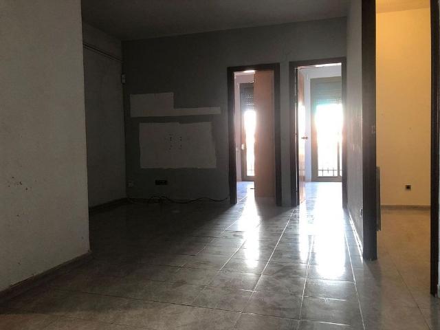 Piso en venta en Hospitalet de Llobregat, L´, de 50 m² 3 habitaciones por 200.000
