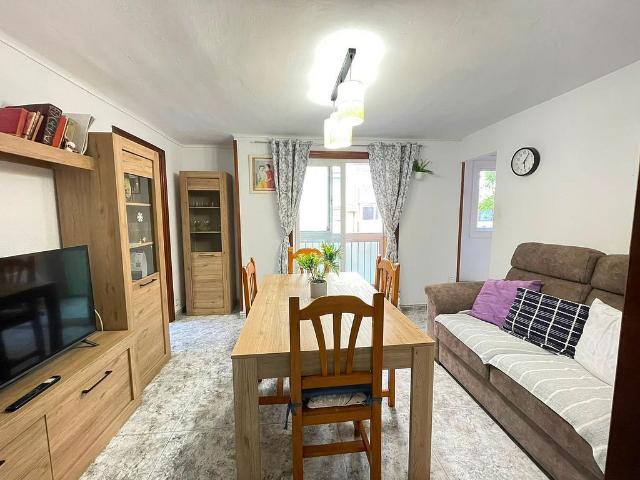 Piso en venta en Hospitalet de Llobregat, L´, de 52 m² 3 habitaciones por 175.000