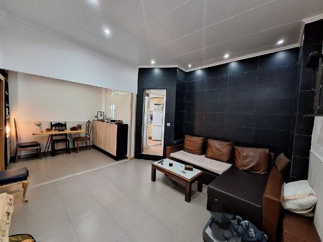 Piso en venta en Hospitalet de Llobregat, L´, de 55 m² 2 habitaciones por 210.000
