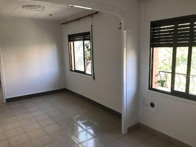 Piso en venta en Hospitalet de Llobregat, L´, de 56 m² 3 habitaciones por 149.800