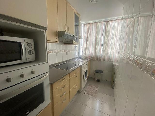 Piso en venta en Hospitalet de Llobregat, L´, de 57 m² 2 habitaciones por 190.000