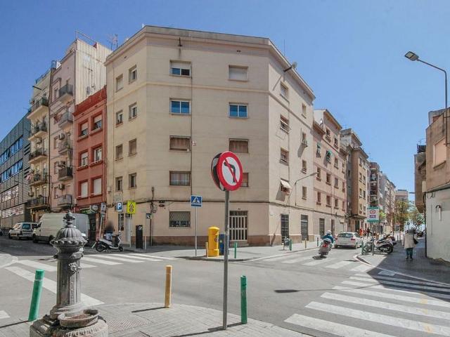 Piso en venta en Hospitalet de Llobregat, L´, de 58 m² 2 habitaciones por 150.000