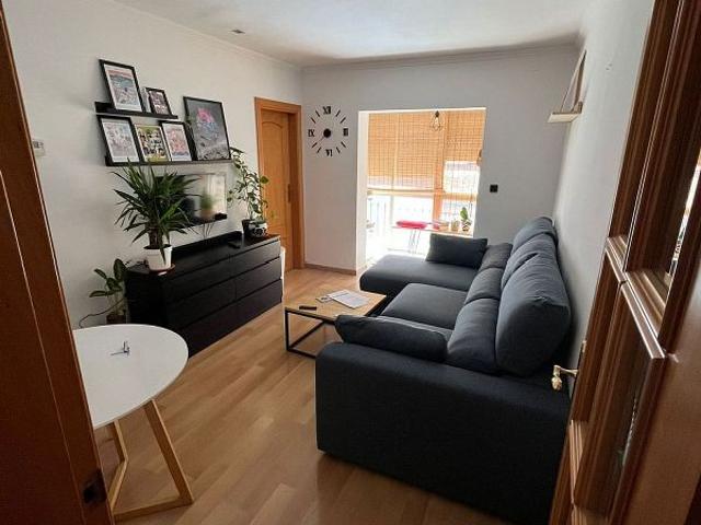 Piso en venta en Hospitalet de Llobregat, L´, de 58 m² 2 habitaciones por 220.000