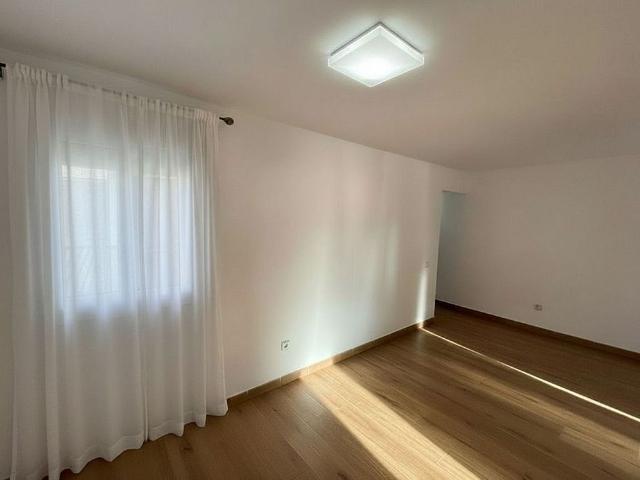 Piso en venta en Hospitalet de Llobregat, L´, de 59 m² 2 habitaciones por 179.000