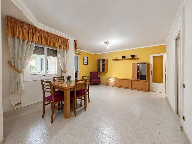 Piso en venta en Hospitalet de Llobregat, L´, de 60 m² 2 habitaciones por 225.000