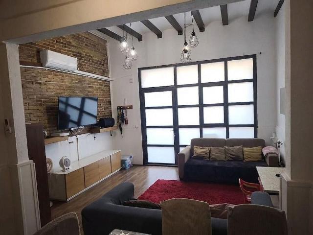 Piso en venta en Hospitalet de Llobregat, L´, de 61 m² 3 habitaciones por 192.000
