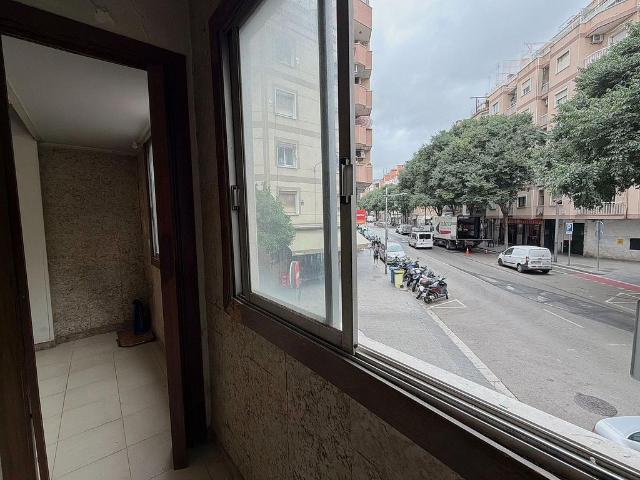 Piso en venta en Hospitalet de Llobregat, L´, de 64 m² 2 habitaciones por 135.000