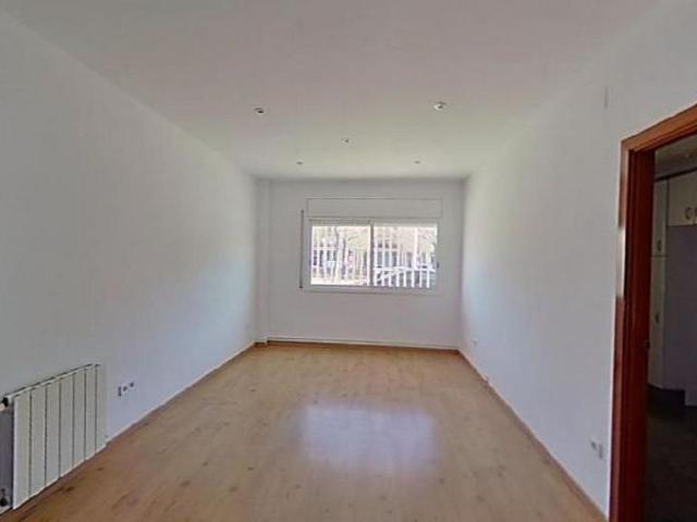 Piso en venta en Hospitalet de Llobregat, L´, de 67 m² 3 habitaciones por 156.450