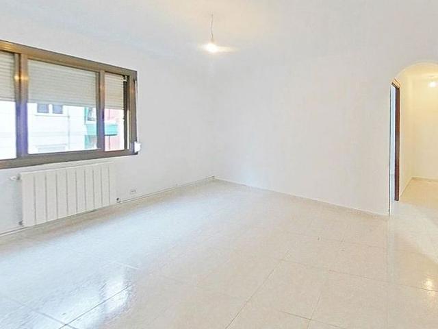 Piso en venta en Hospitalet de Llobregat, L´, de 67 m² 3 habitaciones por 176.000