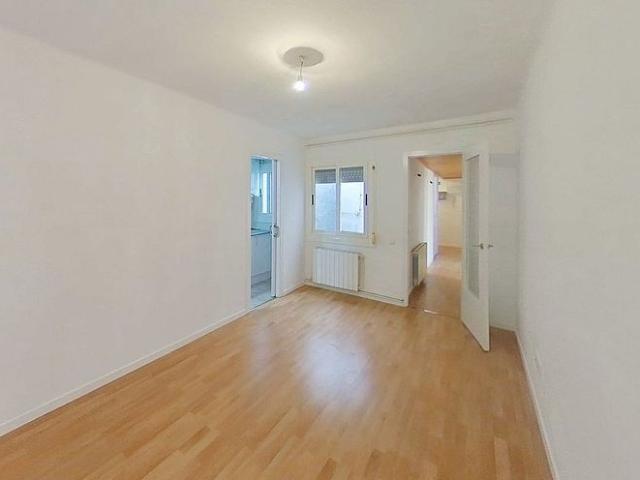 Piso en venta en Hospitalet de Llobregat, L´, de 67 m² 3 habitaciones por 185.000