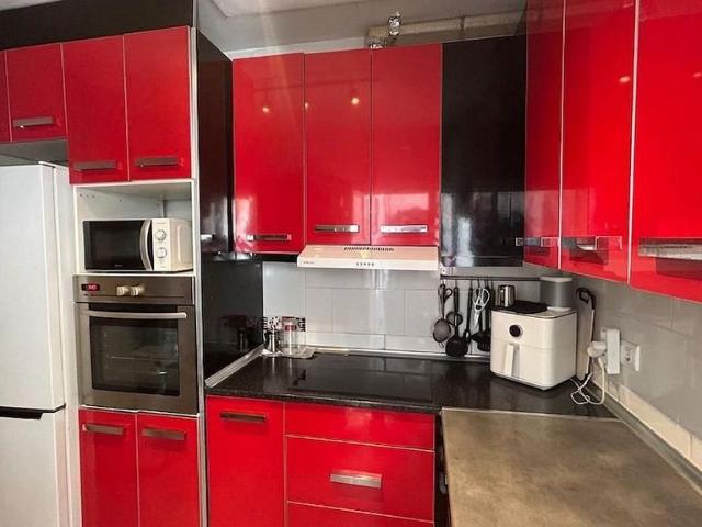 Piso en venta en Hospitalet de Llobregat, L´, de 69 m² 4 habitaciones por 235.000