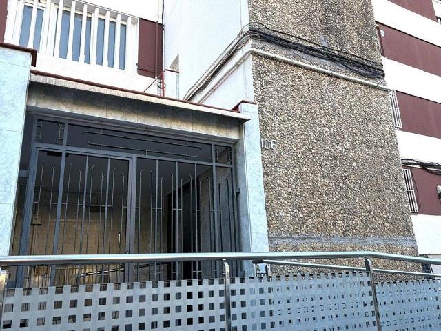 Piso en venta en Hospitalet de Llobregat, L´, de 84 m² 2 habitaciones por 166.000