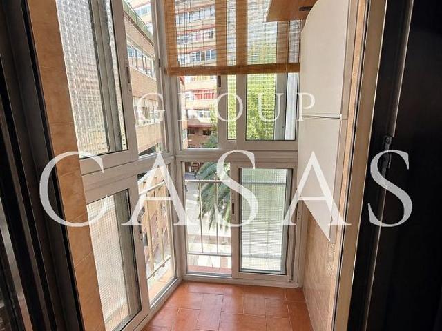 Piso en venta en Hospitalet de Llobregat, L´, de 86 m² 4 habitaciones por 272.000