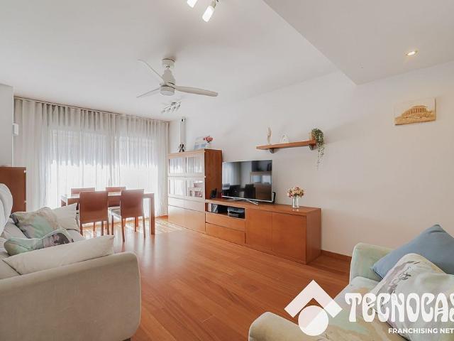 Piso en venta en Hospitalet de Llobregat, L´, de 86 m² 3 habitaciones por 399.000