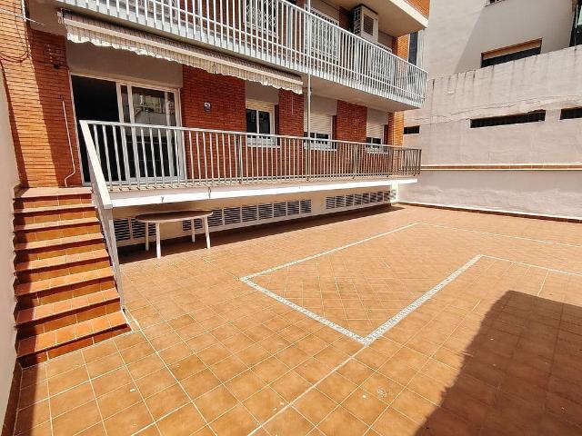 Piso en venta en Hospitalet de Llobregat, L´, de 90 m² 4 habitaciones por 440.000