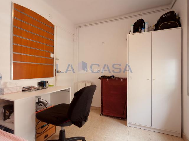 Piso en venta en Hospitalet de Llobregat L´, La Florida. Piso en venta de 3 dormitorios con buena distribución y excelente ubicación. Pisos Hospitalet de Llobregat.