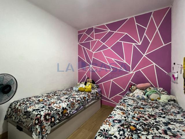 Piso en venta en Hospitalet de Llobregat L´, La Florida. Piso en venta en Carrer del Pedraforca, cerca de Avinguda del Torrent Gornal. Pisos Hospitalet de Llobregat.