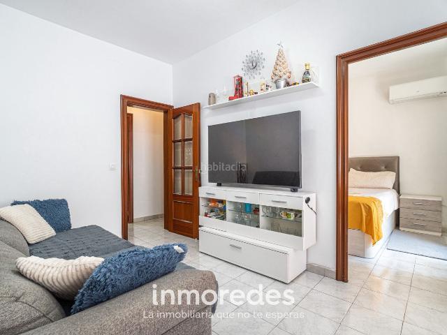 Piso en venta en Hospitalet de Llobregat L´, La Torrassa. IMPORTANTE: EL PISO ACTUALMENTE ESTA ALQUILADO, CON CONTRATO VIGENTE HASTA FEBRERO DE 2026 Y CON UNA RENTA MENSUAL DE 870. Pisos Hospitalet.