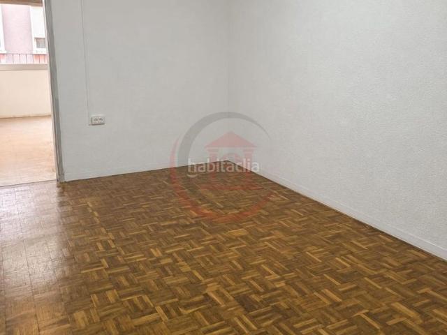 Piso en venta en Hospitalet de Llobregat L´, La Torrassa. OPORTUNIDAD! AMPLIA VIVIENDA EN COLLBLANC. Pisos Hospitalet de Llobregat.