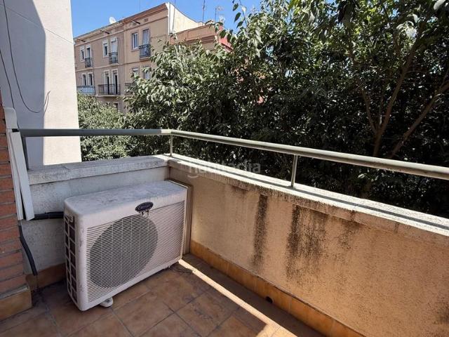 Piso en venta en Hospitalet de Llobregat L´, La Torrassa. OPORTUNIDAD UNICA PISO CON 3 HABITACIONES DOBLES Y 3 BALCONES. Pisos Hospitalet de Llobregat.