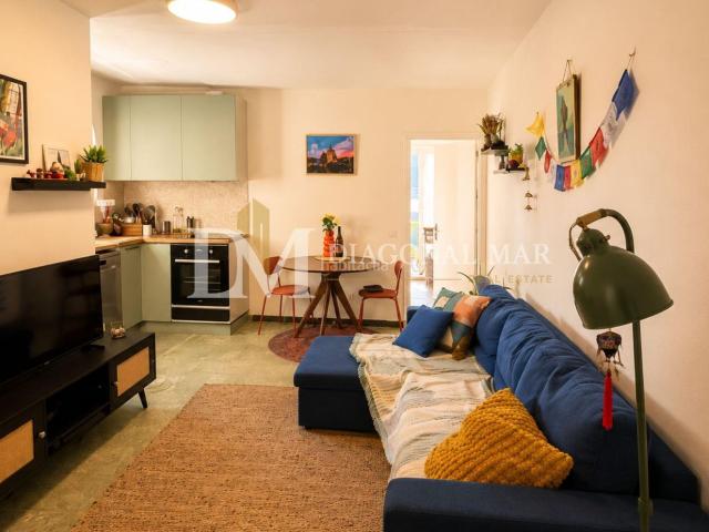 Piso en venta en Hospitalet de Llobregat L´, La Torrassa. SOBREÁTICO MUY LUMINOSO CON MUCHAS POSIBILIDADES EN LHOSPITALET. Pisos Hospitalet de Llobregat.