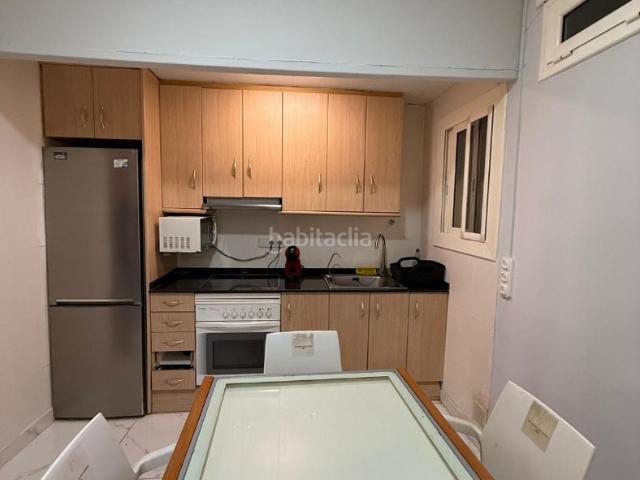Piso en venta en Hospitalet de Llobregat L´, La Torrassa. PISO 2 DORMITORIOS 1 BAÑO EN Carrer Llobregat, L'Hospitalet de Llobregat, Barcelona. Pisos Hospitalet de Llobregat.