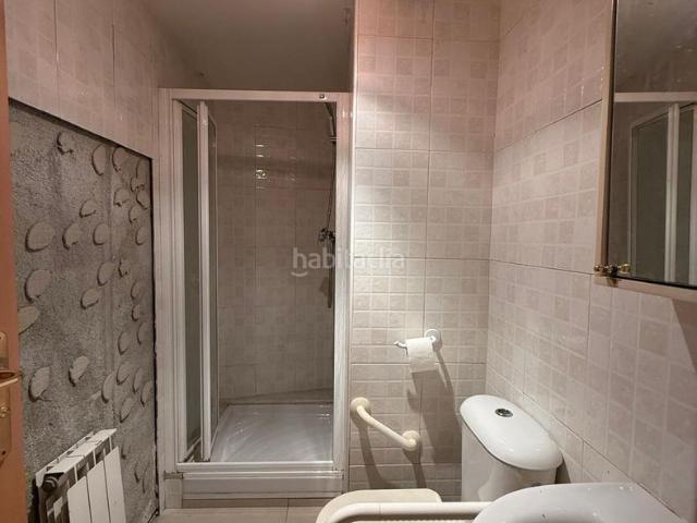 Piso en venta en Hospitalet de Llobregat L´, La Torrassa. Piso de 114 m con 3 dormitorios y balcón en LHospitalet de Llobregat. Pisos Hospitalet de Llobregat.